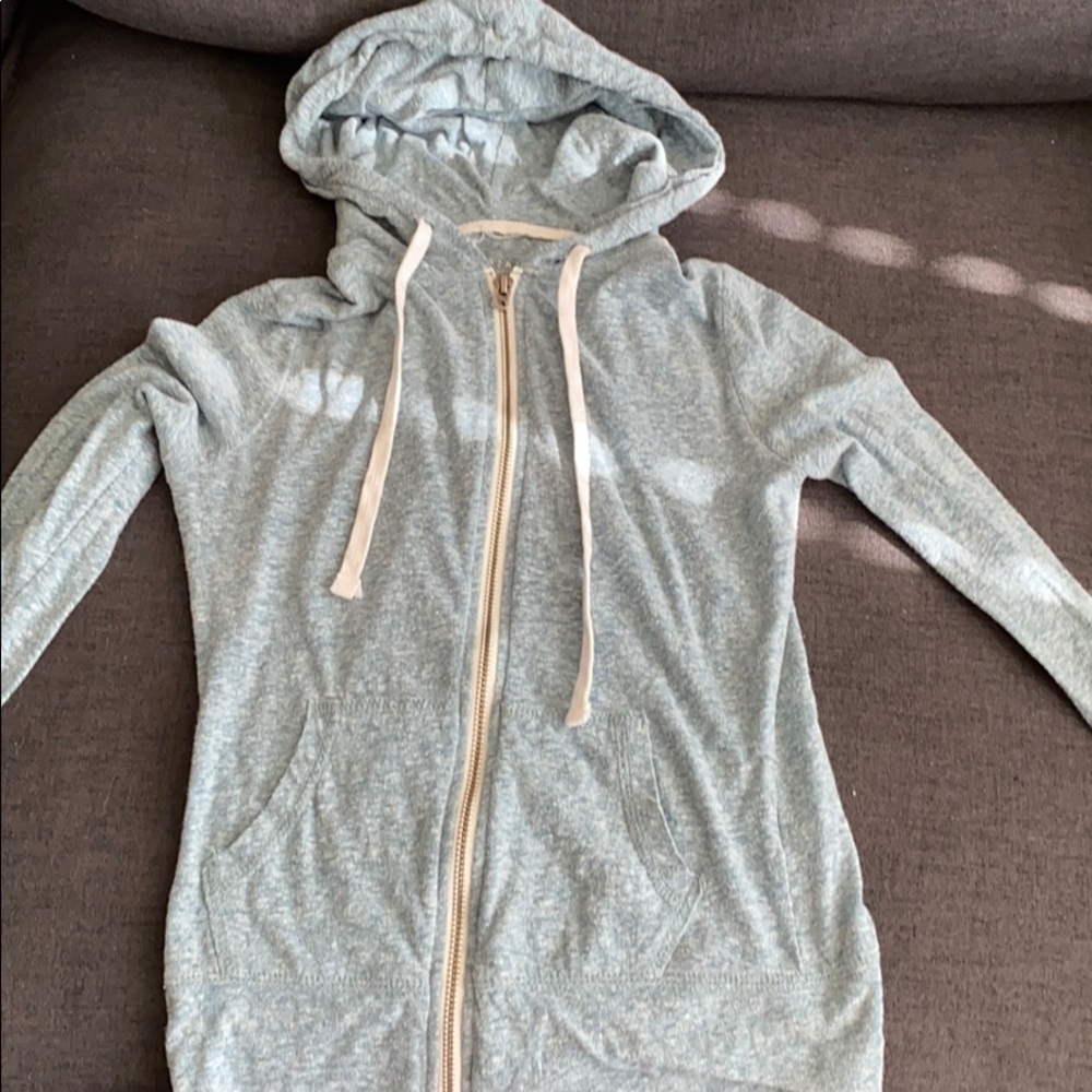 fitted greenish hoodie shirt